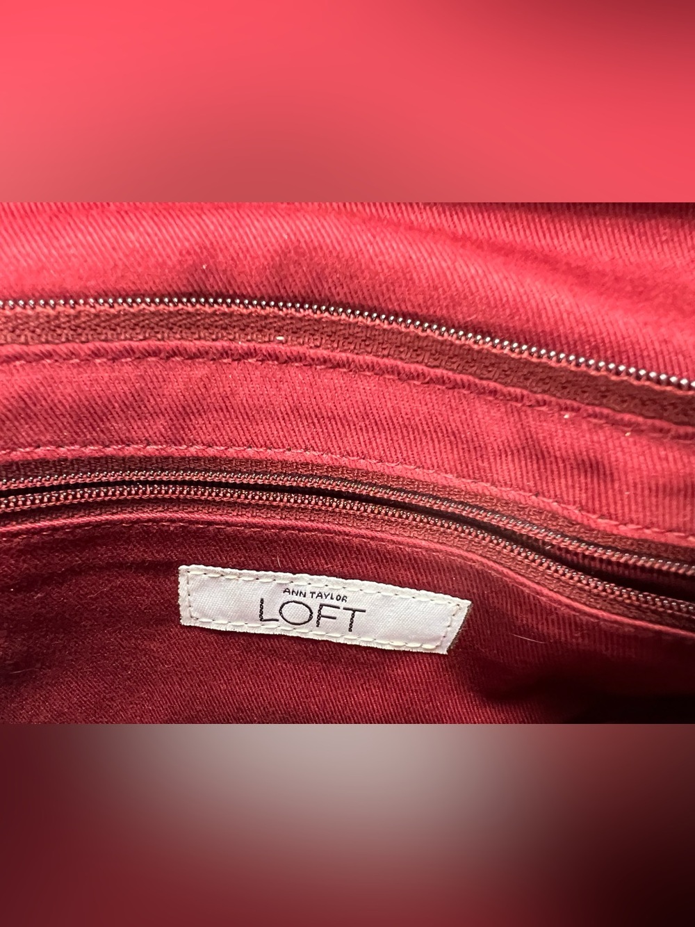 Ann Taylor/Loft  Red Leather Clutch Bag with  Buckle and Wrist strap EUC - Picture 4 of 9